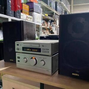 Ampli Onkyo A-911M : công suất 110W , chỉnh bass , treble , balance , super bass như các ampli chuyên nghiệp lớn .