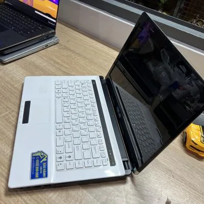 Asus i5 gen 2 4gb ssd 128gb 500gb 14in