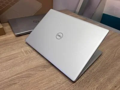 Dell Inspiron 7370 | Core i7- 8550U | Ram 16GB | SSD 256GB| Màn 14 inch FHD IPS