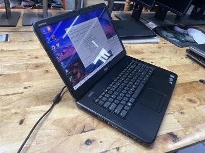 DELL Inspiron M5040-E2-E450-4GB-500GB-15.6 LED mới 95% chuyên văn phòng
