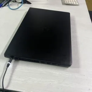 Dell-Latitude-3570-i3-6100U-8GB-SSD 128GB-Windows-10