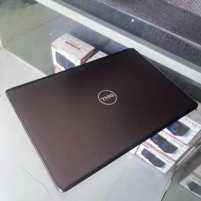 Laptop Dell Vostro 5480 i5 5200U/8GB/ssd 256GB/2GB 830M