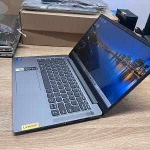 Laptop Lenovo IdeaPad 3 14IAH8 i5 12450H/16GB/512GB/14