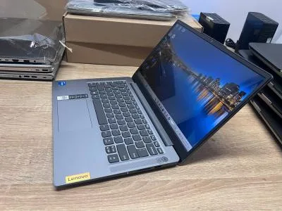 Laptop Lenovo IdeaPad 3 14IAH8 i5 12450H/16GB/512GB/14