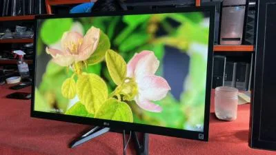 LG 27BK400H-B 27" Full HD 1920 x 1080 75Hz HDMI VGA AMD FreeSync Flicker Free HDCP Support Anti-Glare Backlit LED LCD Monitor