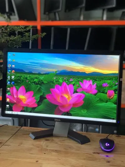 Màn hình DELL- U2312HM Ultrasharp /HD 23 inch IPS