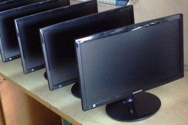 Có nên mua màn hình máy tính cũ?