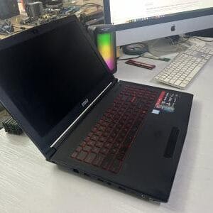 MSI GL62M 7RDX: Core i7 7700HQ/8GB/SSD512TB/VGA GTX 1050 4GB/15.6-Inch Full HD..!