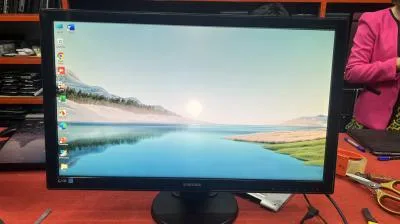 Samsung SyncMaster S27B550V full HD
