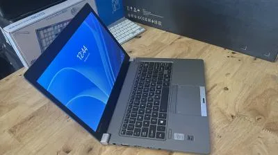 Toshiba Satellite Portege Z30-B 13.3in Laptop, Core i7-5600U-2.6GHz, 16Gb ram, SSD 512Gb