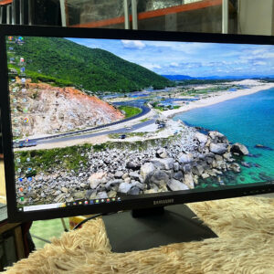 Màn hình LCD Samsung S24E650 – Hình ảnh sắc nét, thiết kế chuyên nghiệp cho dân văn phòng