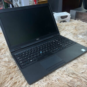 Laptop Dell Latitude 5590 i7-8650U / RAM 8GB / SSD 256GB / Màn 15.6" Full HD – Sức Mạnh Đáng Tin Cậy Cho Dân Văn Phòng