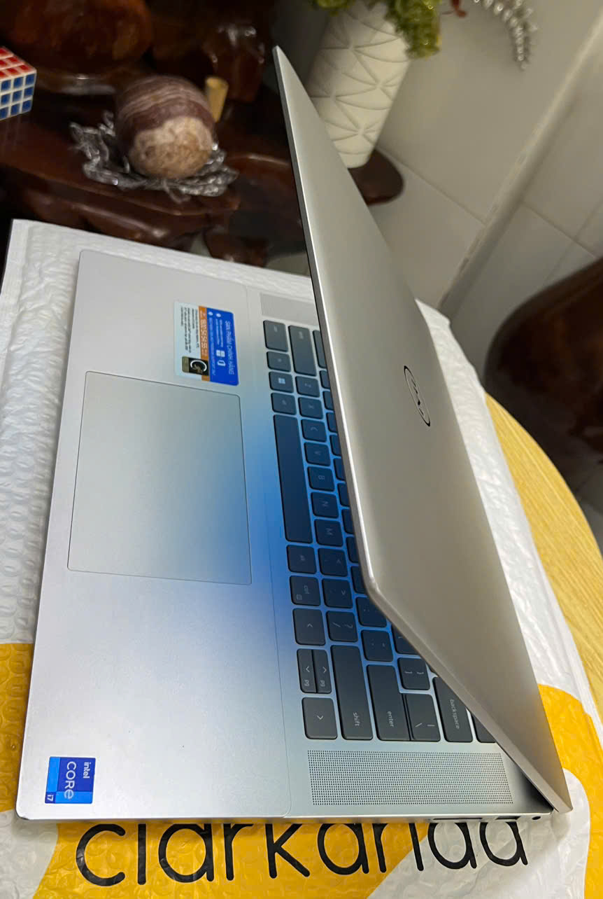 Dell Inspiron 5620 Core i7 1260P RAM 16GB SSD 512GB VGA Iris Xe Graphics Màn 16 inch FHD+ - Ảnh 7