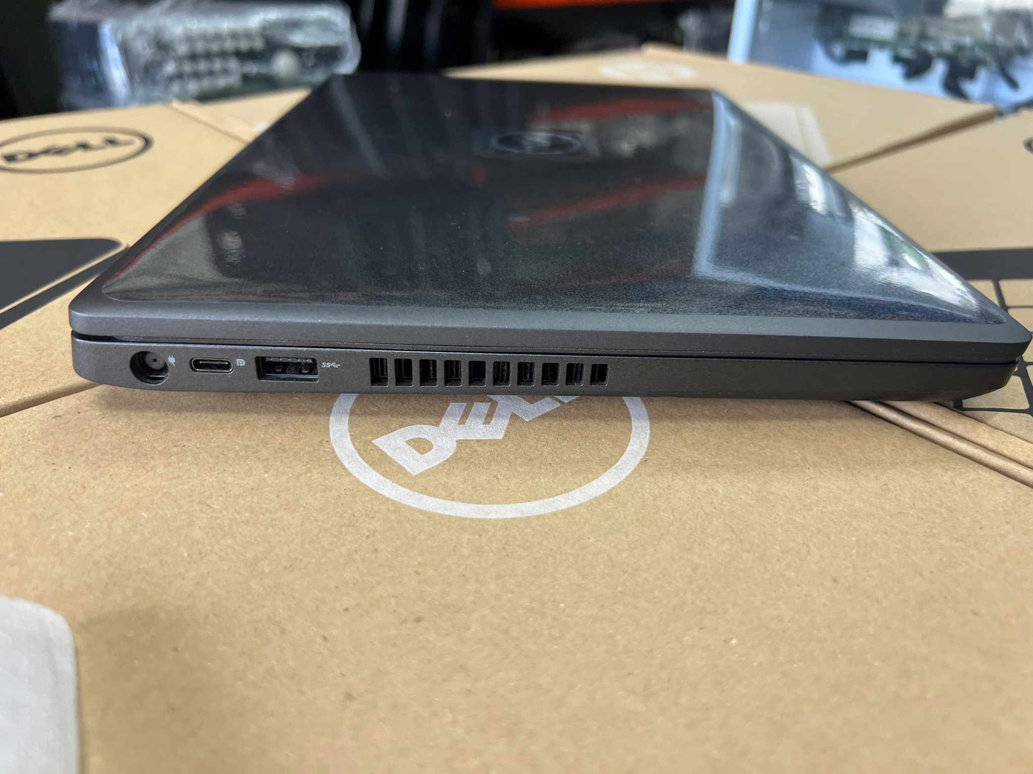 Laptop Dell Latitude 5400 (Core i5-8250U / RAM 8GB / SSD 256GB / 14 inch FullHD) – Like New Full Box - Ảnh 4