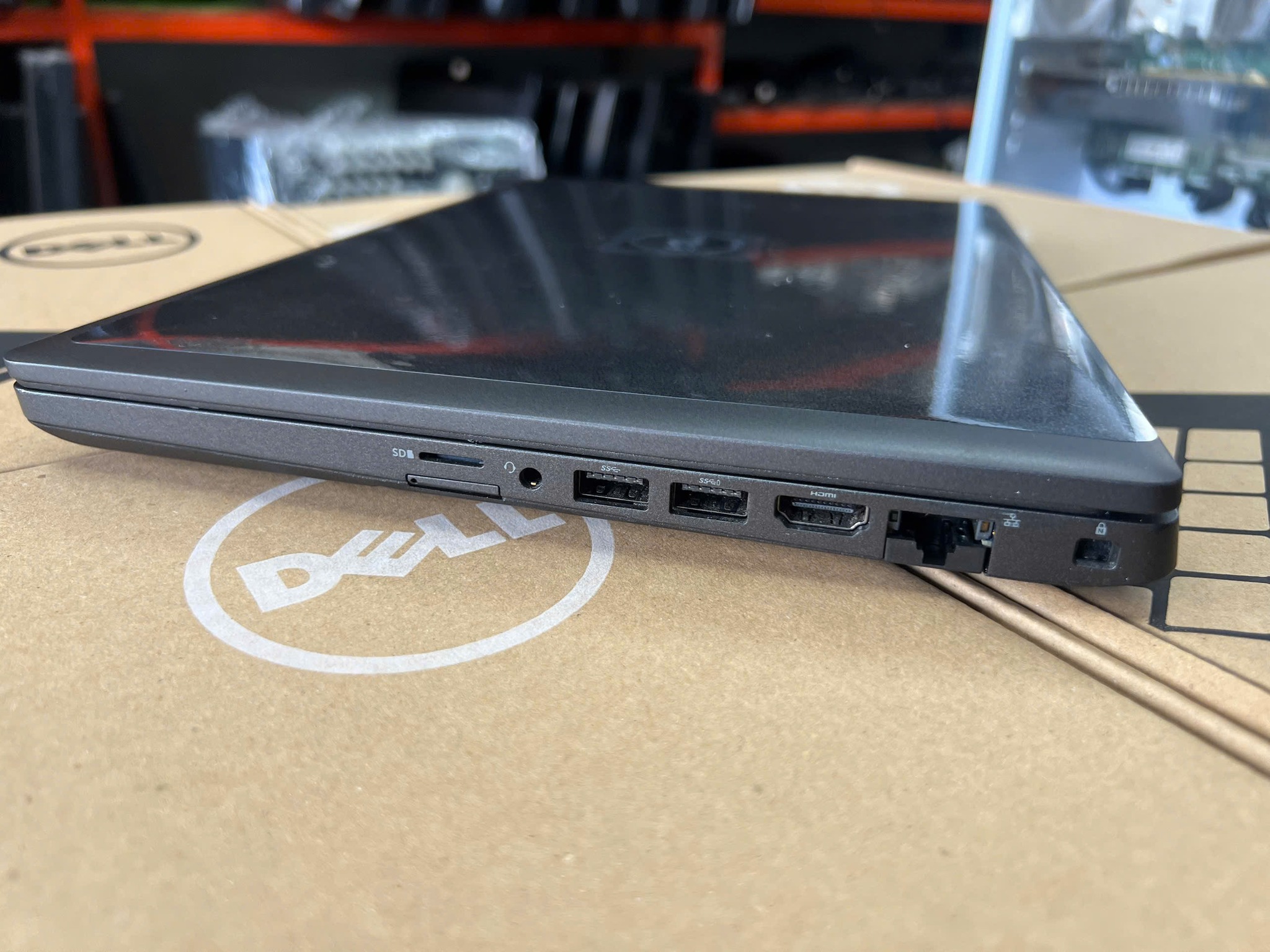 Laptop Dell Latitude 5400 (Core i5-8250U / RAM 8GB / SSD 256GB / 14 inch FullHD) – Like New Full Box - Ảnh 2