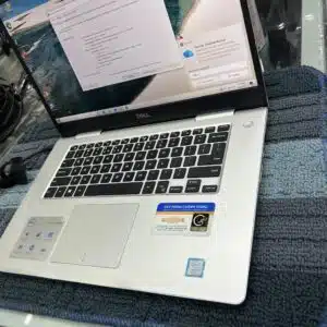 Laptop Dell Inspiron 7570: Core i5-8250U | 8GB | SSD 128GB + 1TB HDD | 15.6" FHD