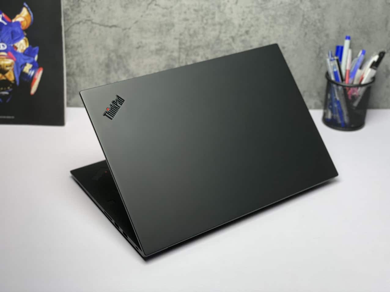 Lenovo ThinkPad P1 Gen 2 – i7-9850H / RAM 16GB / SSD 512GB / 15.6" FHD