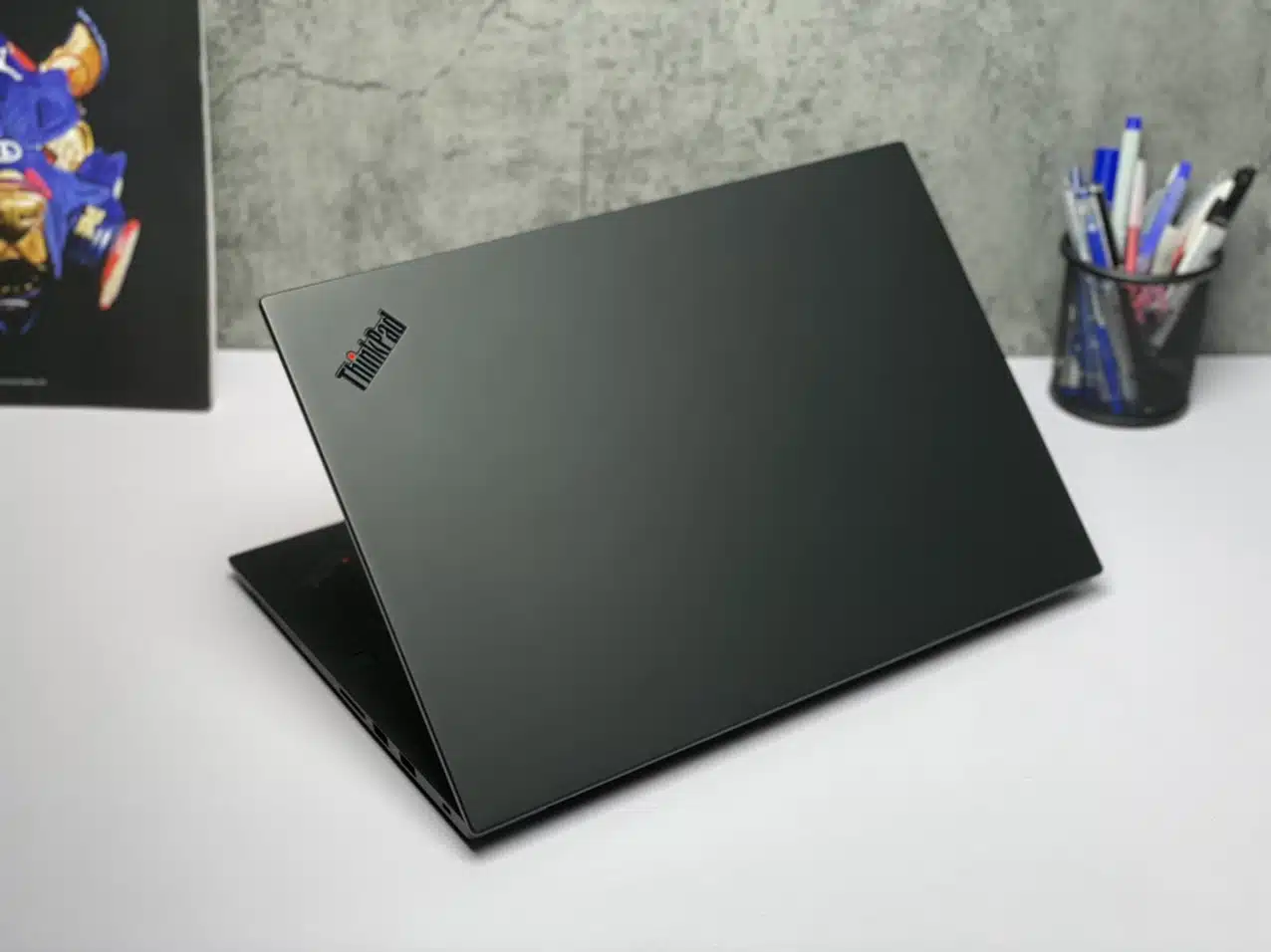 Lenovo ThinkPad P1 Gen 2 – i7-9850H / RAM 16GB / SSD 512GB / 15.6" FHD
